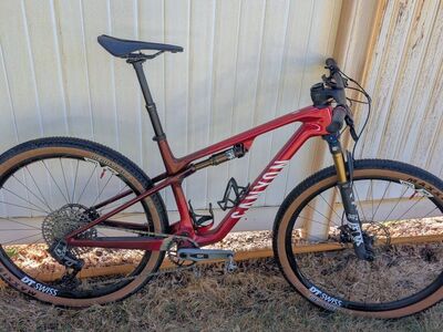 2024 Canyon Lux World Cup CF 8