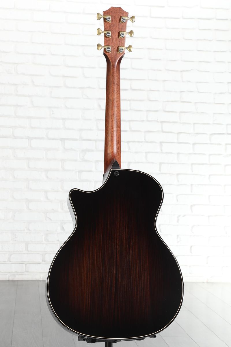 Main image 10