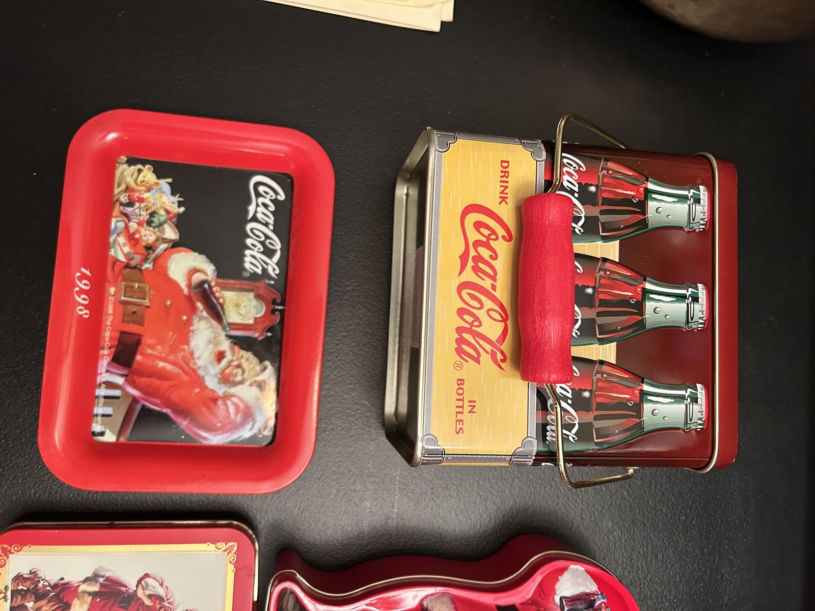Santa Cola tins