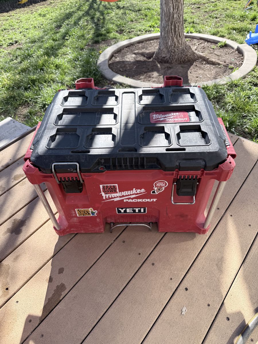 Milwaukee Pack Out Roller