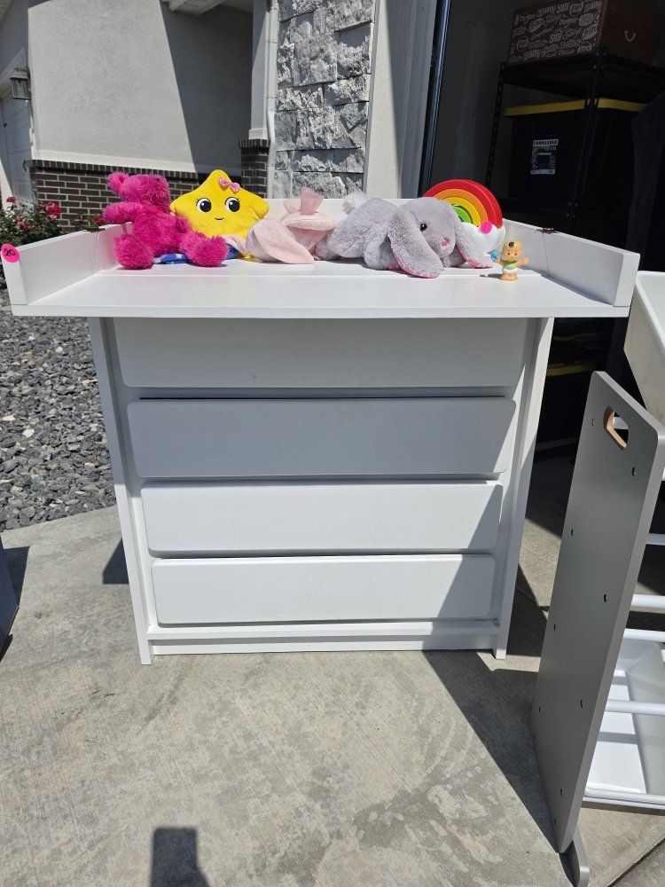 White Baby Changing Table Dresser with 4 Drawers