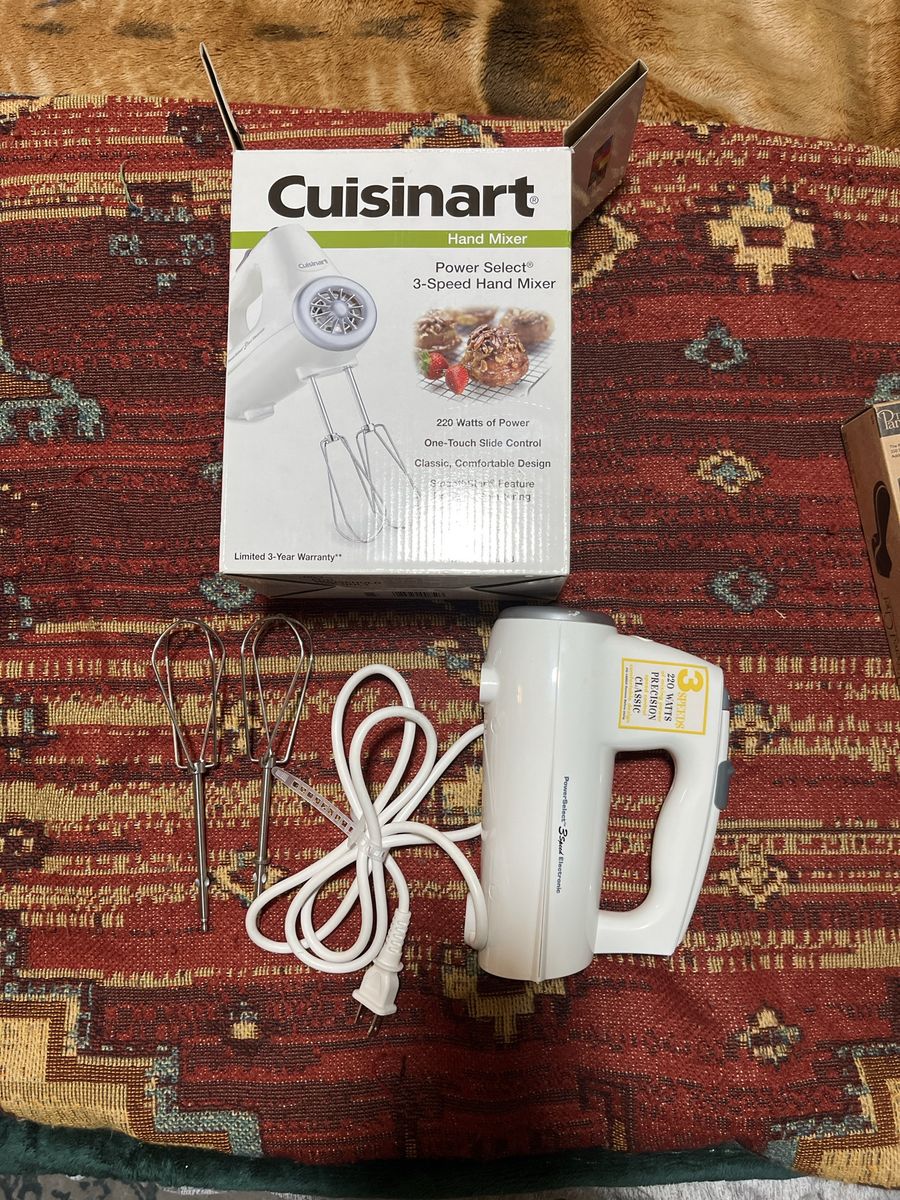 Cuisinart Power Select 3-Speed Hand Mixer White with Beaters and Box