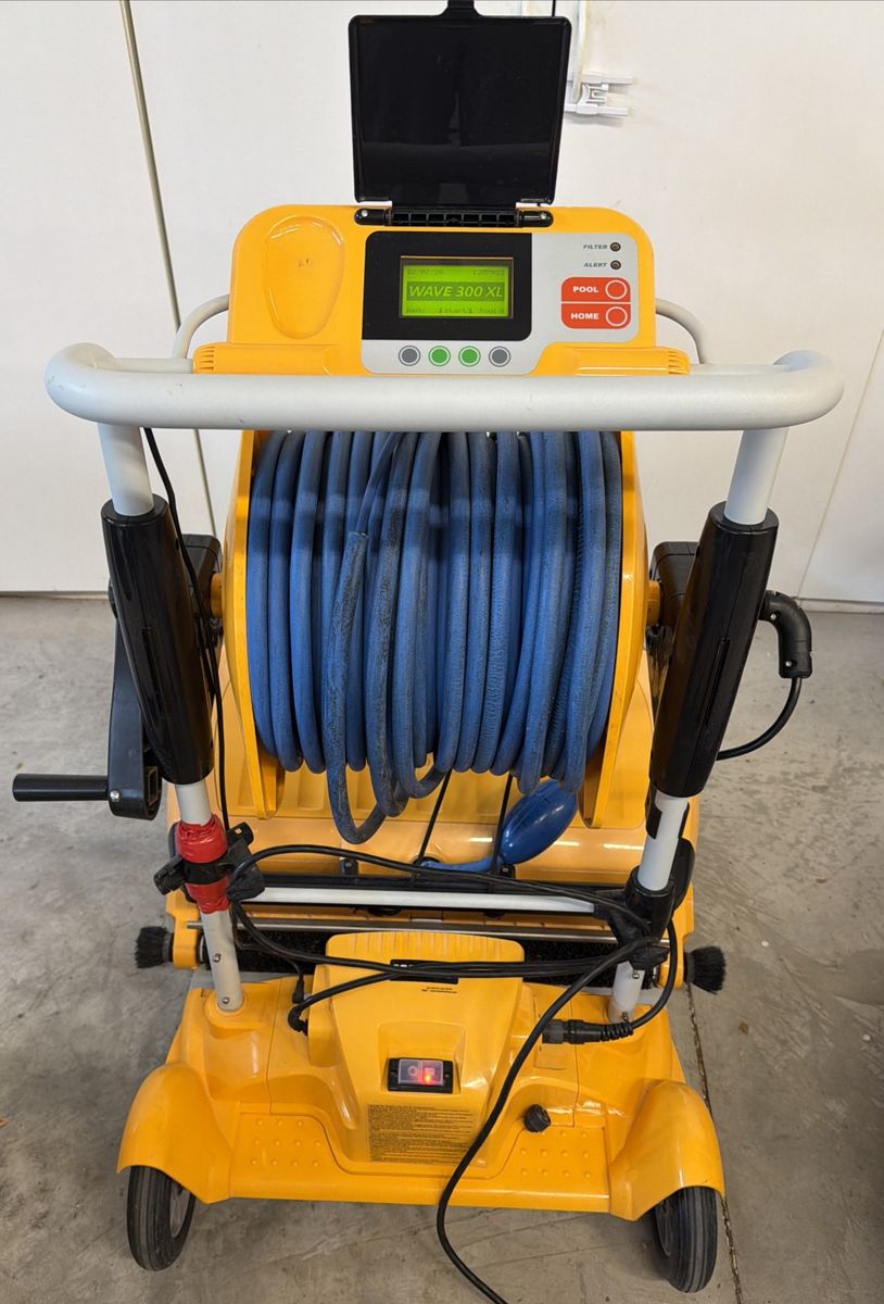 Dolphin Wave 300 XL Commercial Robotic Pool Cleaner with Caddy & Remote