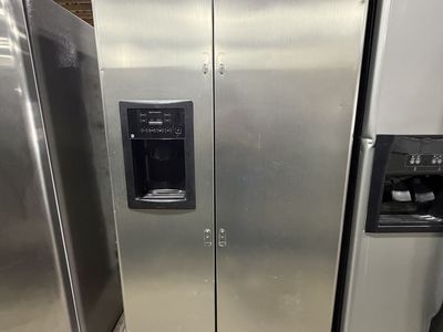 Great GE Stainless Steel Side-by-Side Refrigerator with Warranty