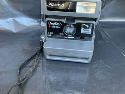 Polaroid OneStep CloseUp 600 Instant Film Camera - Vintage Gray Point & Shoot