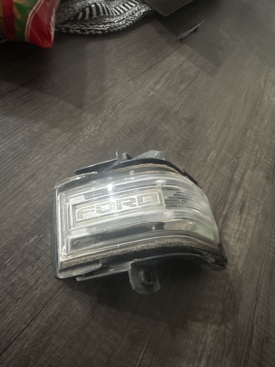 2019 F250 Mirror Turn Light