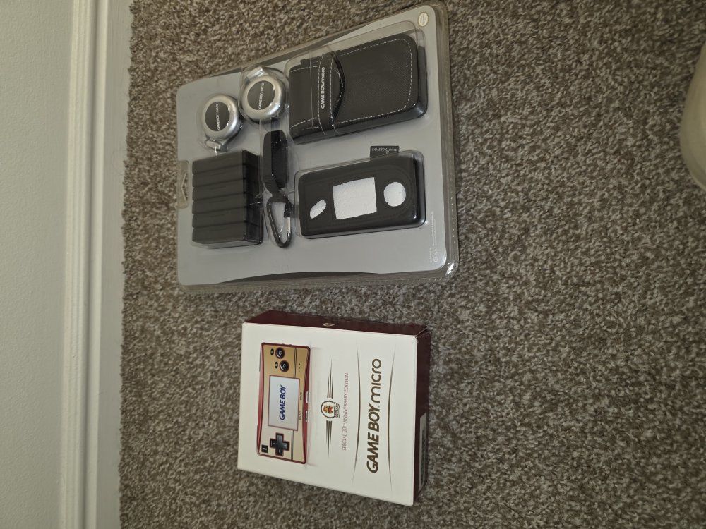 Gameboy micro cib( see description)