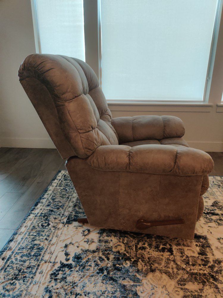 Main image 9