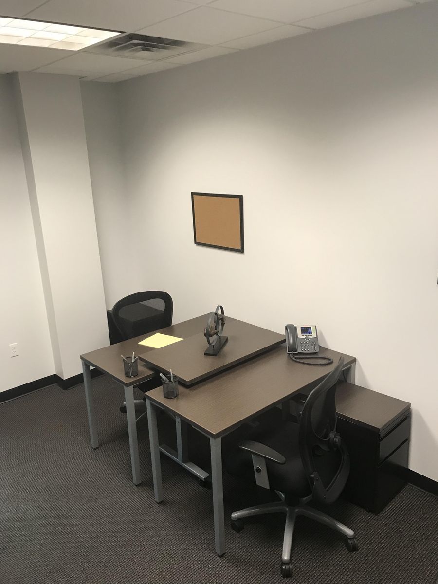 Maximize Productivity: Get Your Ideal Co-Working Desk Today! 