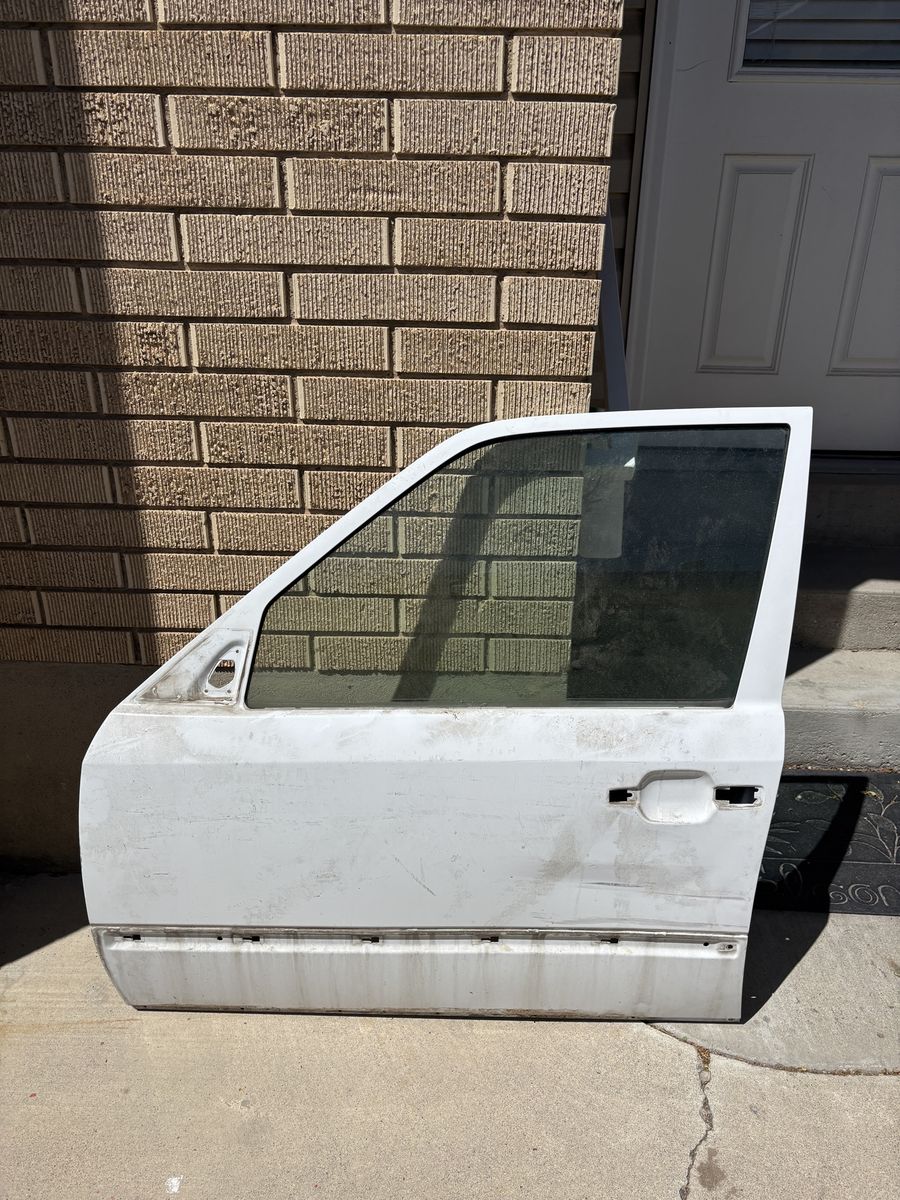 Mercedes W124 drivers side front door