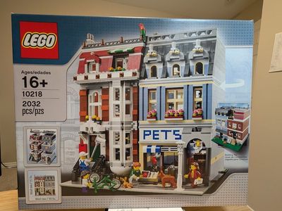 NEW LEGO Creator Expert: Pet Shop (10218)