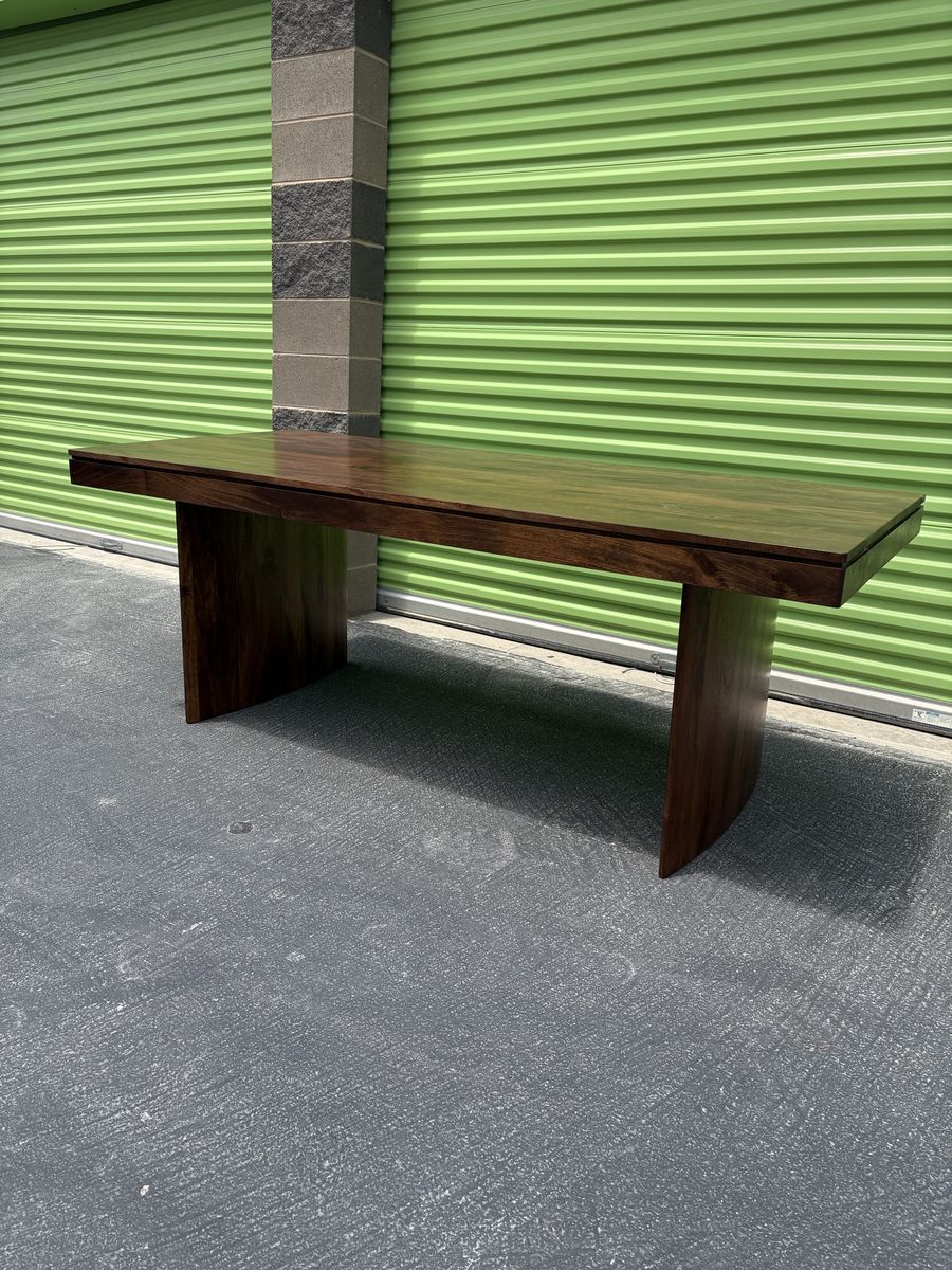 Harwich Dining Table-Hickory