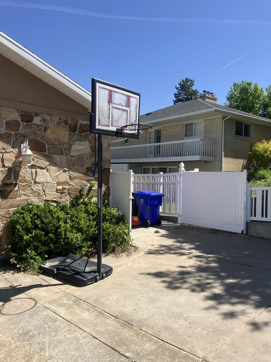 Free basketball hoop