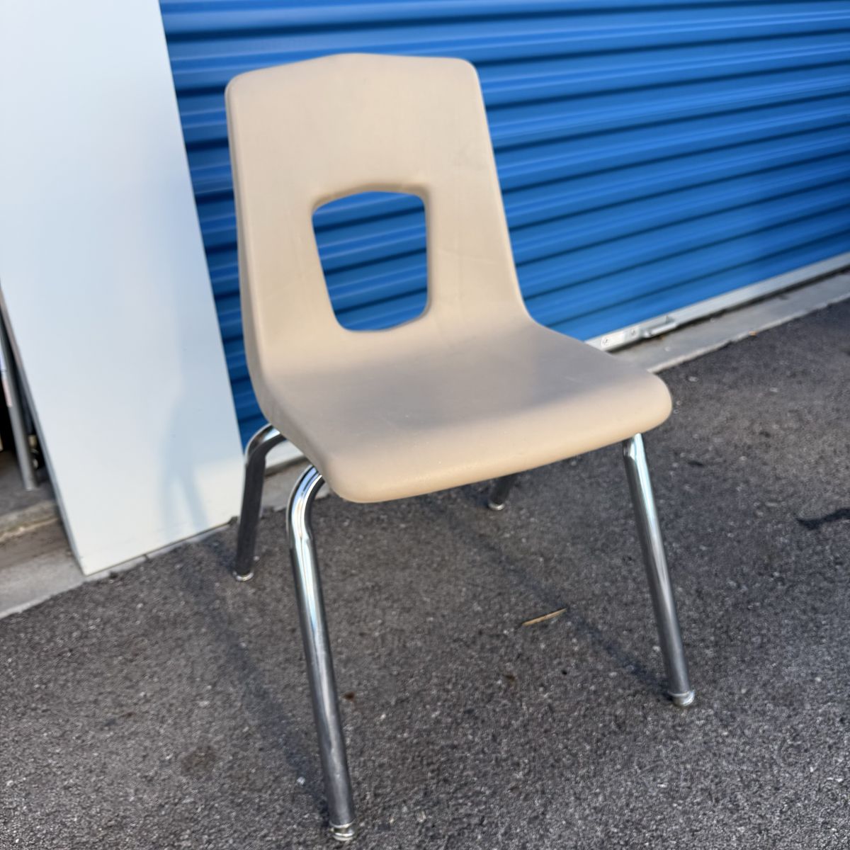 6 Quality School Chairs Stackable 
