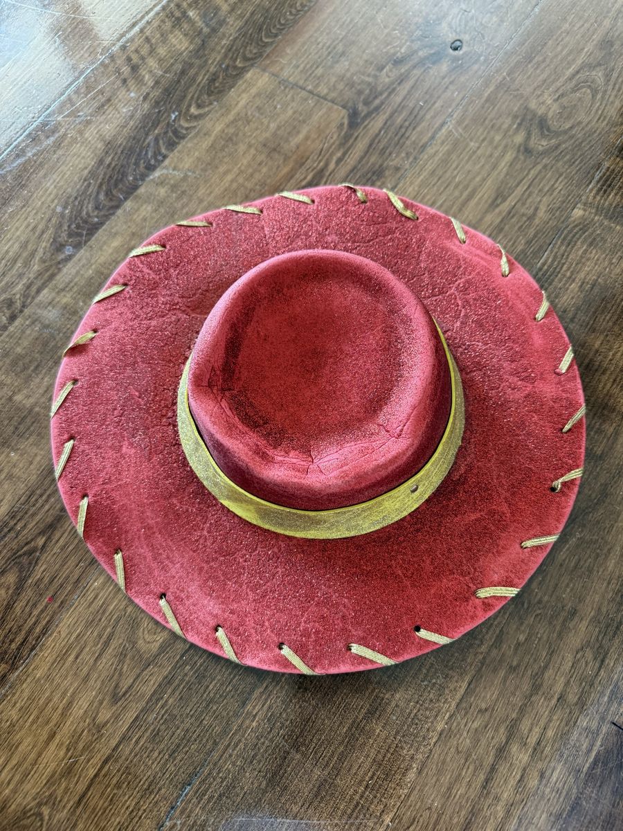 Main image 6