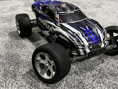 Traxxas RC car
