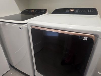 Samsung Top Load Washer & Dryer Set - White w/ MultiSteam, SmartThings, Steam Sanitize, Quick Dry