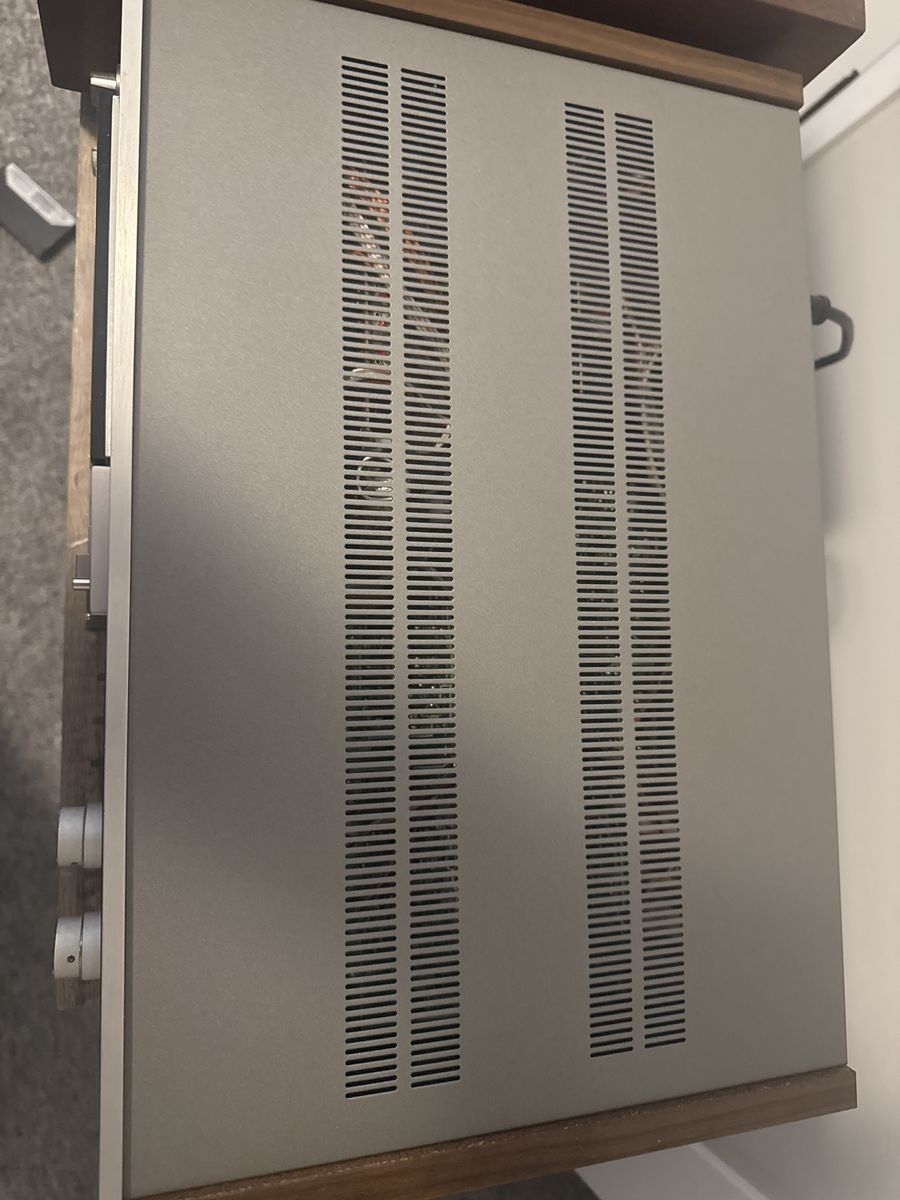 Main image 6