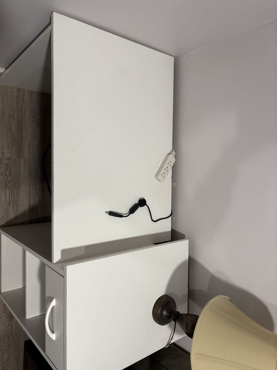 White desk 