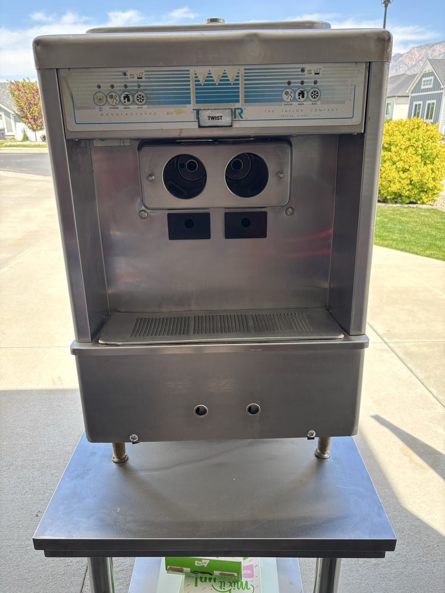 Taylor soft serve ice cream machine