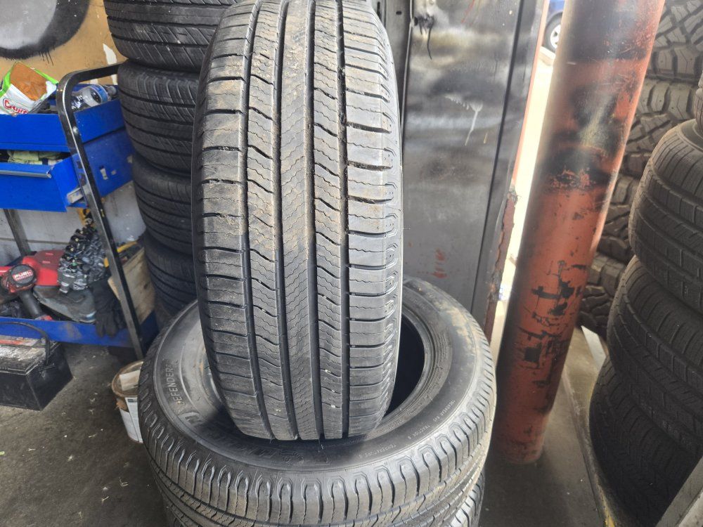 SET 215/60R16 MICHELIN DEFENDER2
