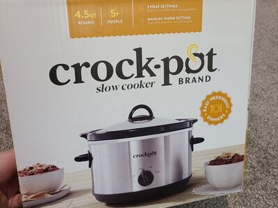 Crock-Pot Classic 4.5-Qt Slow Cooker - NEW