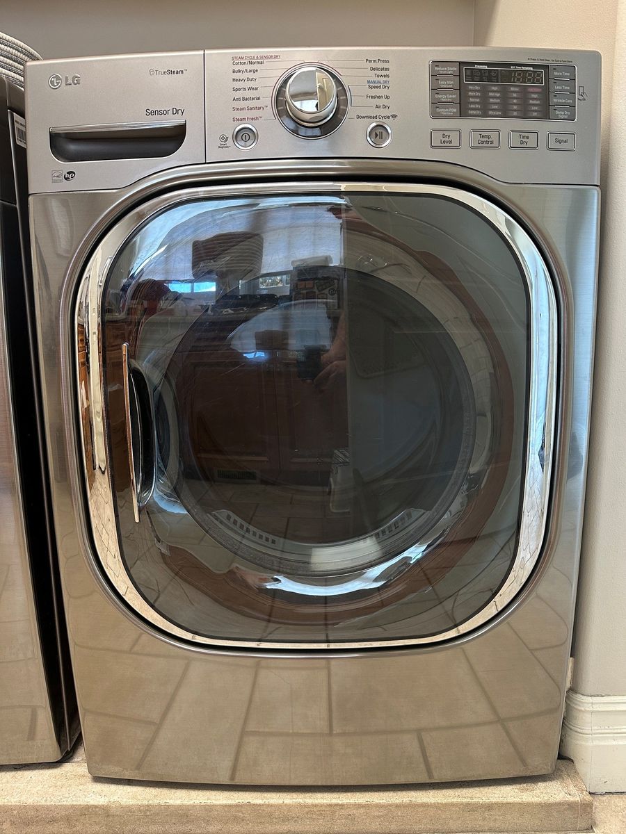 LG Dryer: 7.4 cu. ft. Ultra Large Capacity SteamDryer™