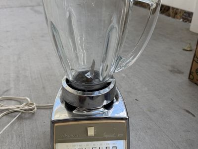Vintage Osterizer Imperial VIII Chrome Glass Blender Kitchen Appliance