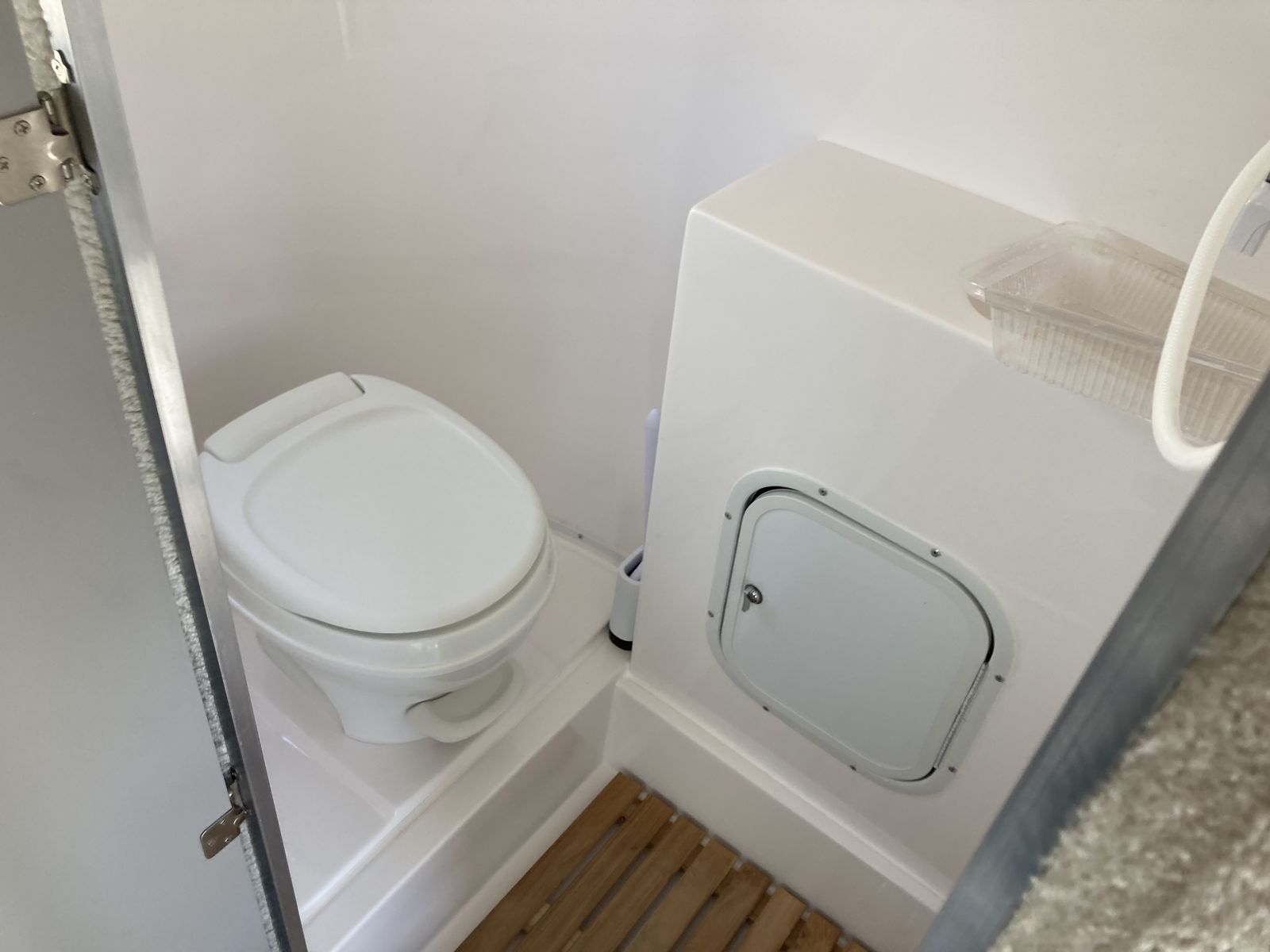 Main image 6