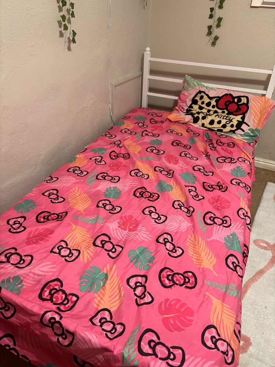 Twin bed