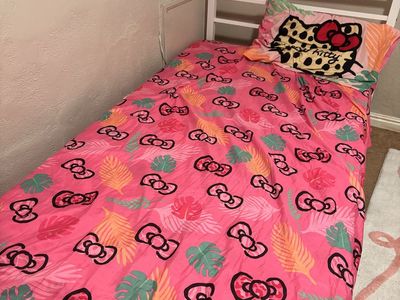Twin bed
