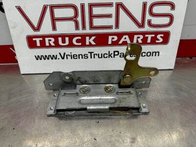 Used Peterbilt Left Door Latch, Part # 20-08229L
