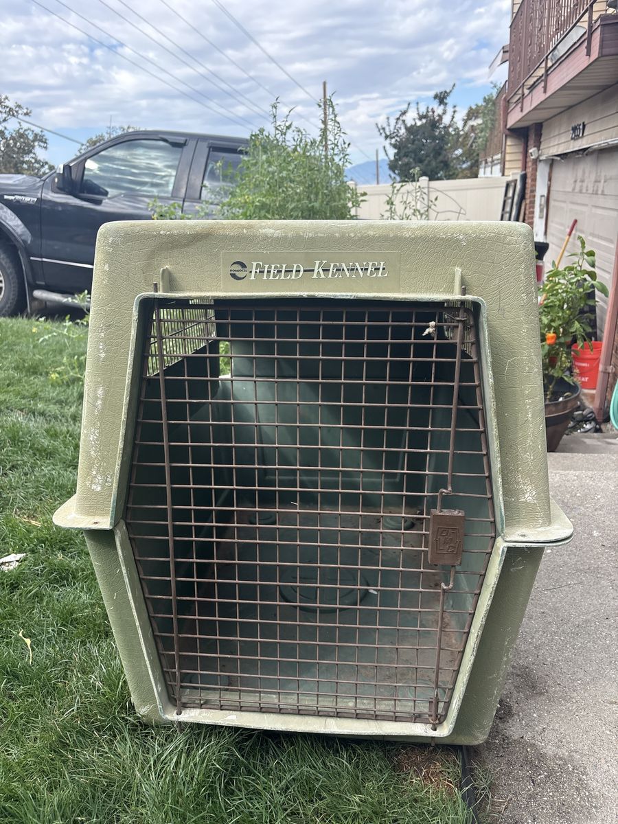 Doskocil Field Kennel Dog Crate Plastic Green Large