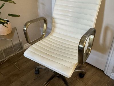 Crate & Barrel Ivory Ripple Leather Desk Chair - Ergonomic Swivel Office Chair