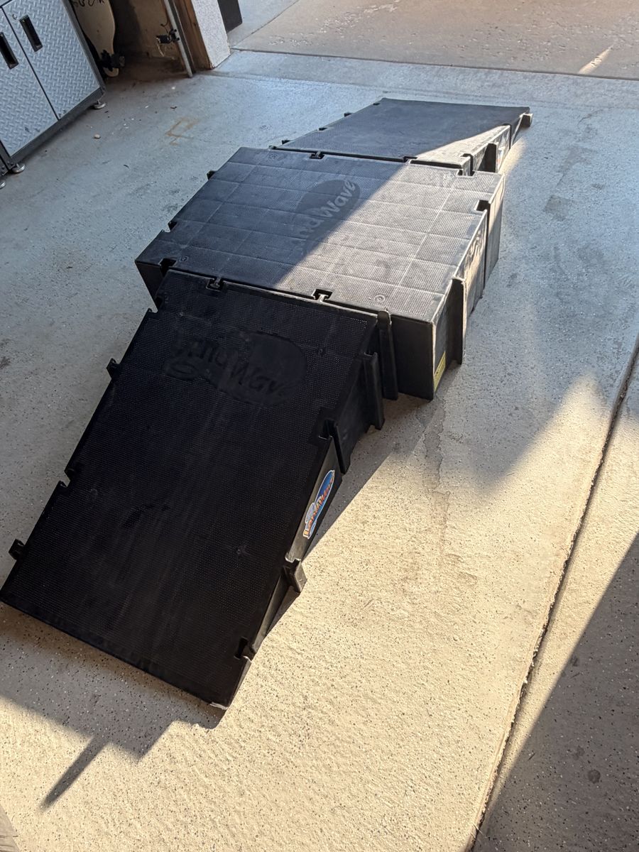 Main image 3
