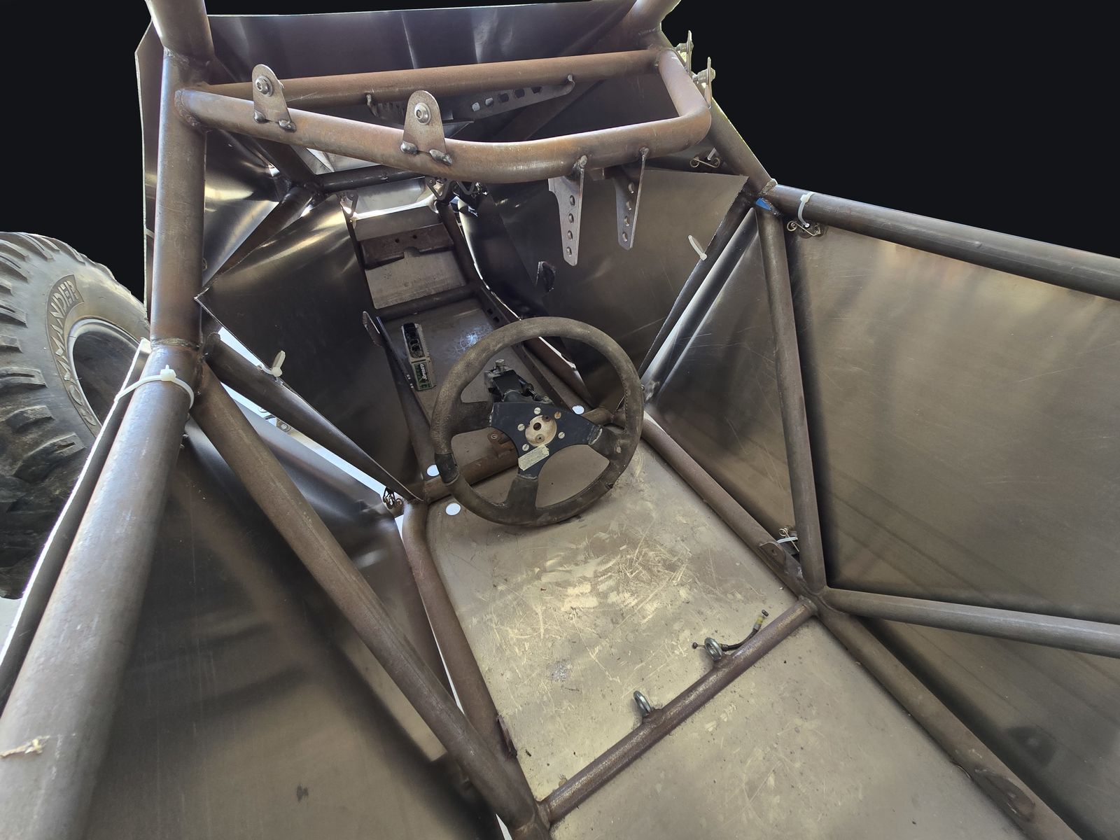 Main image 6