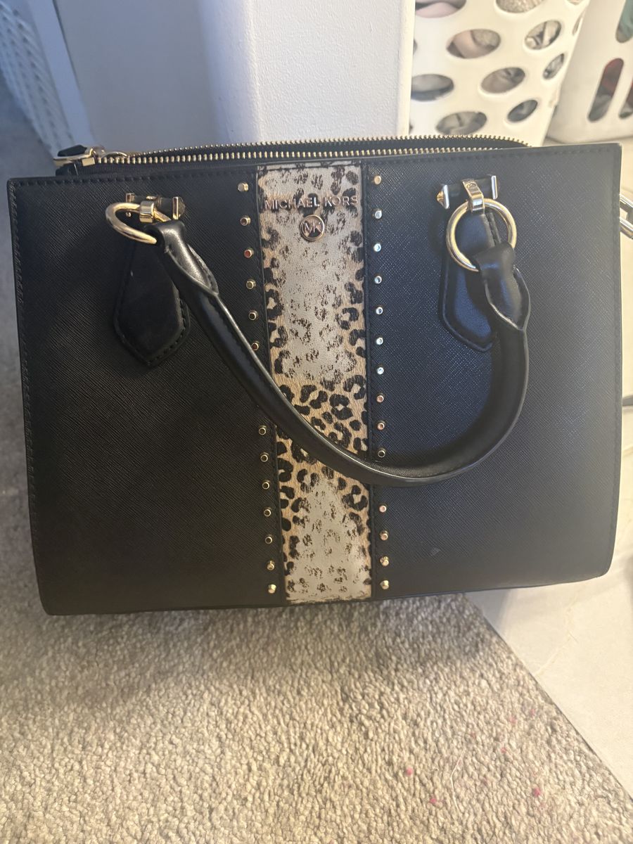 Michael kors purse and wallet