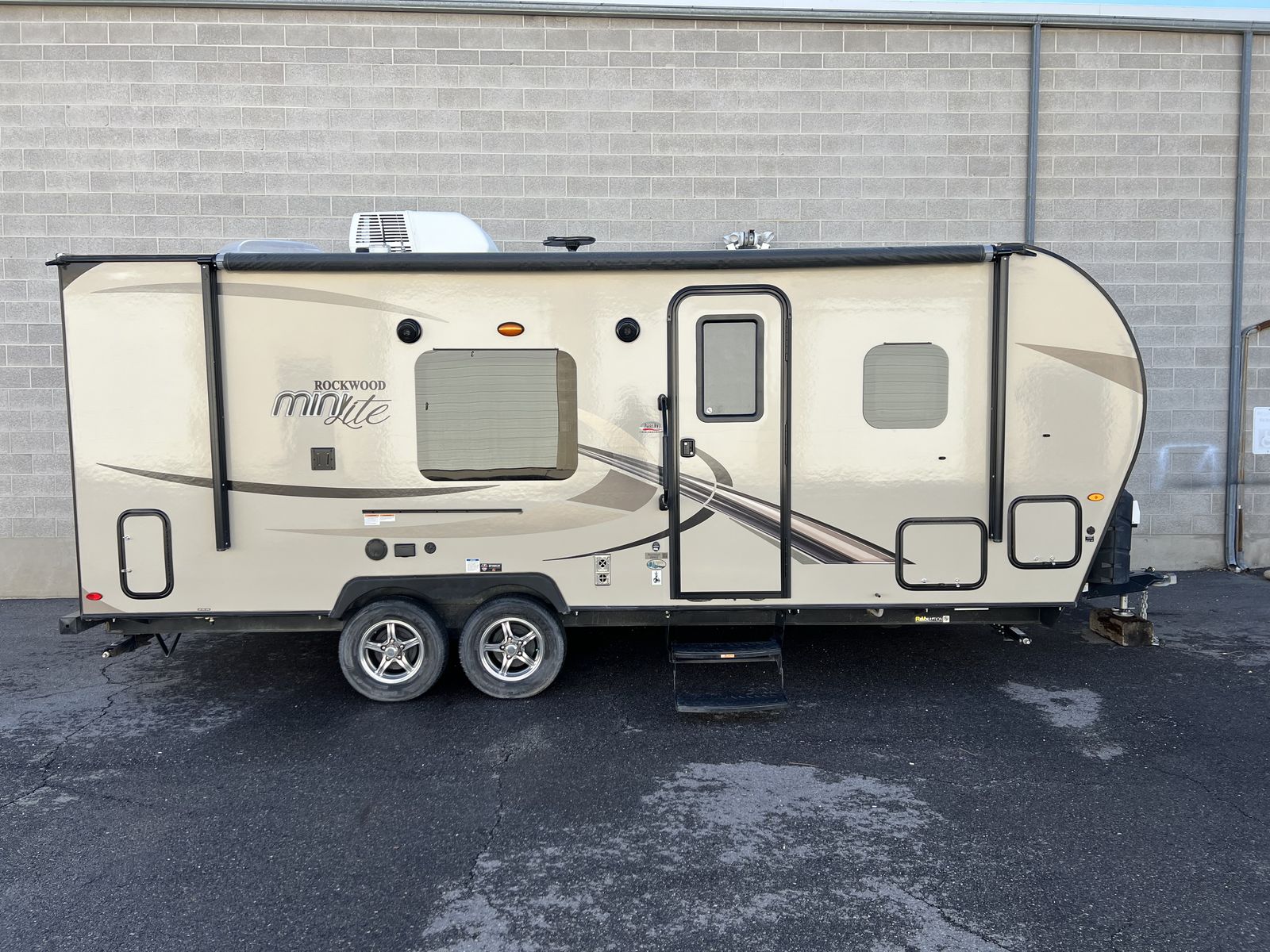 2018 Forest River Rockwood Mini Lite 2304KS