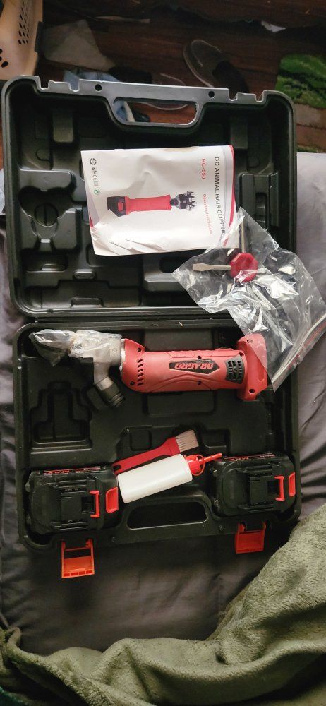 DRAGRO Cordless Electric Sheep Shears Animal Clippers Kit with 2 Batteries