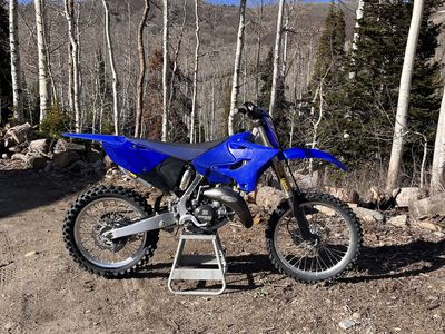 2015 YZ125