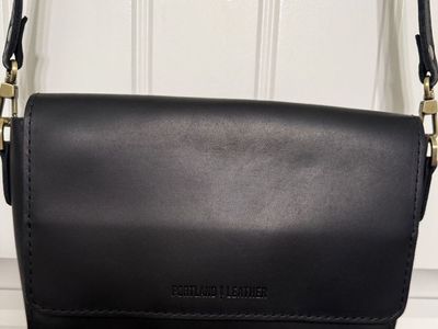 Portland Leather Cross Body Bag