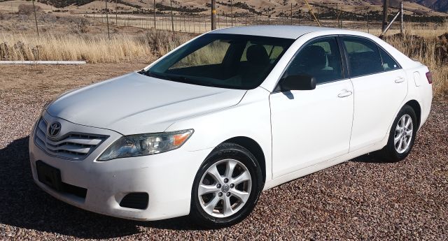 2011 TOYOTA CAMRY LE