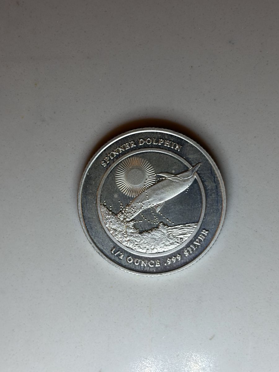 2022 1/2 .999 Silver Niue Spinning Dolphin