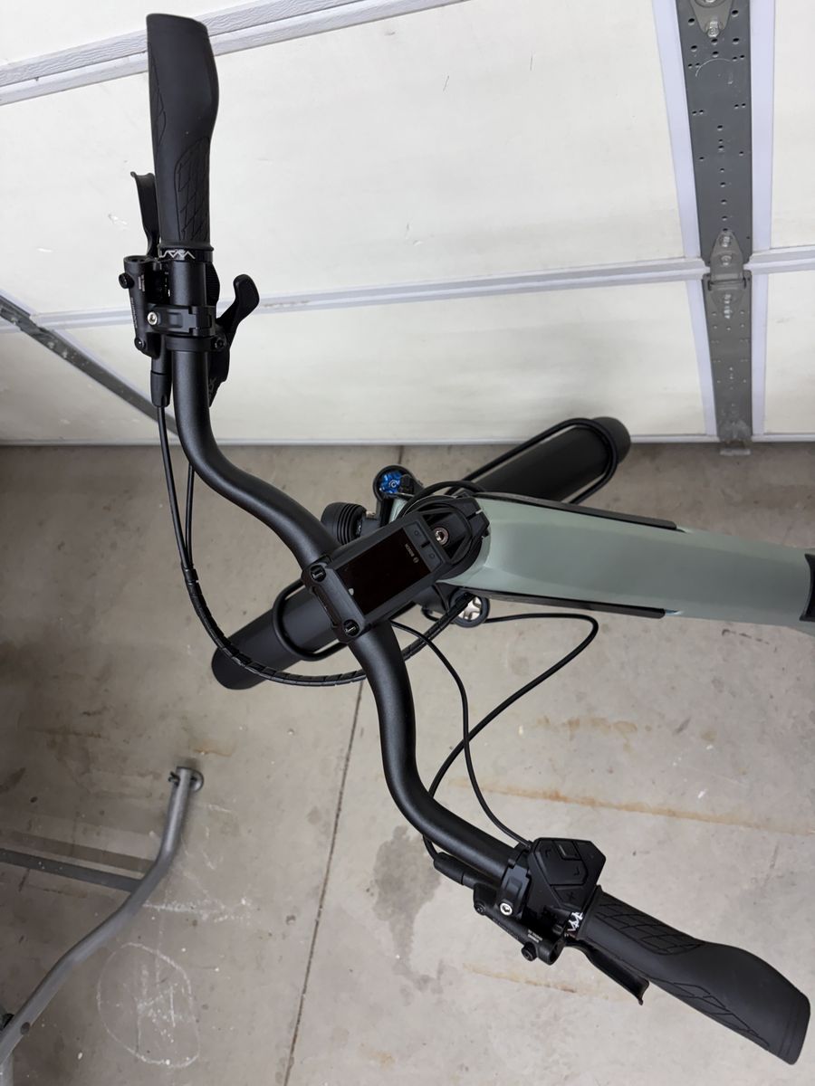Main image 7