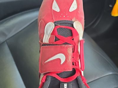 Football cleats 6.5 size