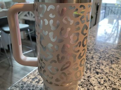 40 oz Stainless Steel Tumbler Leopard and Handle