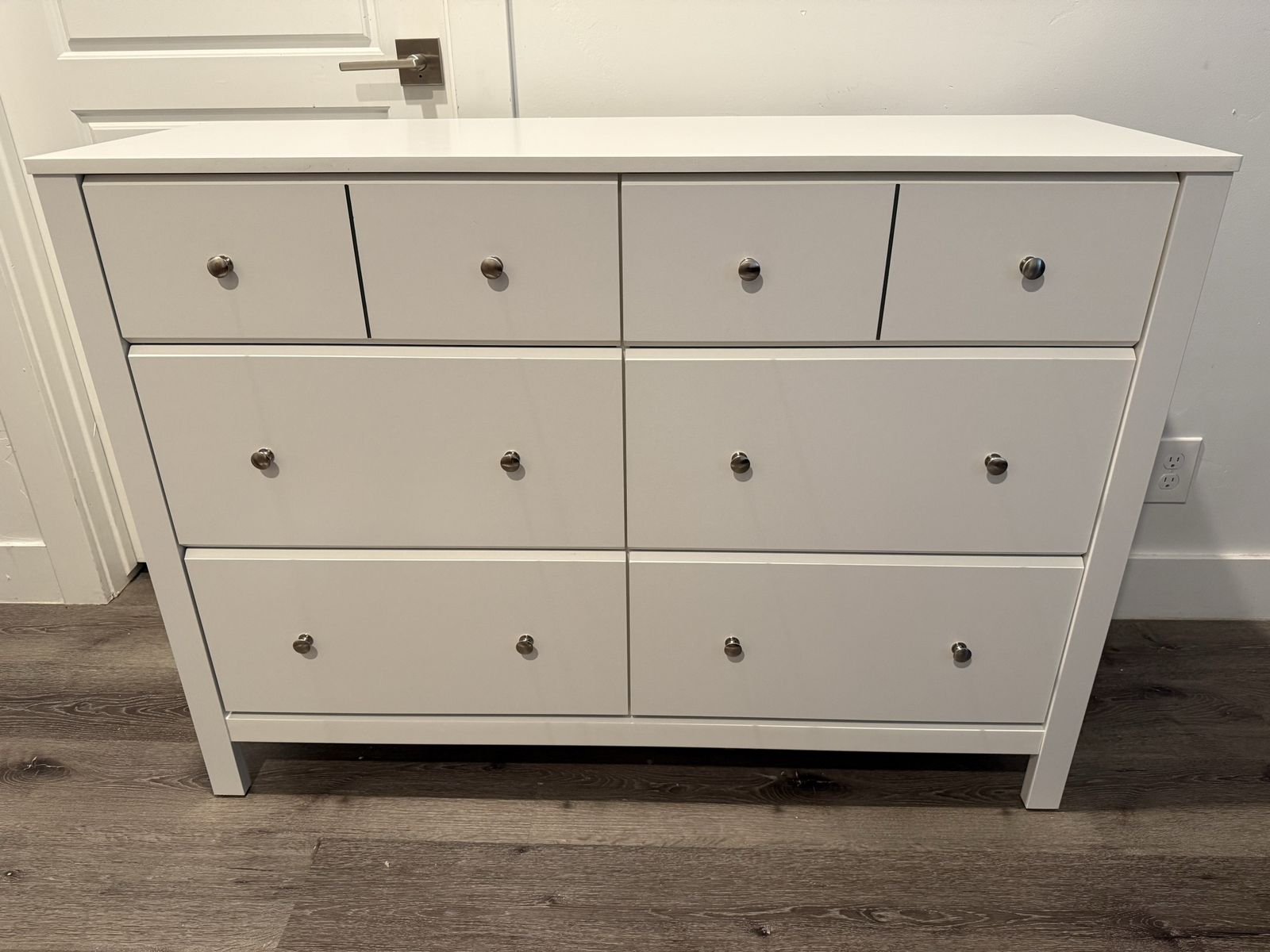 Brand New Modern White 6 Drawer Dresser