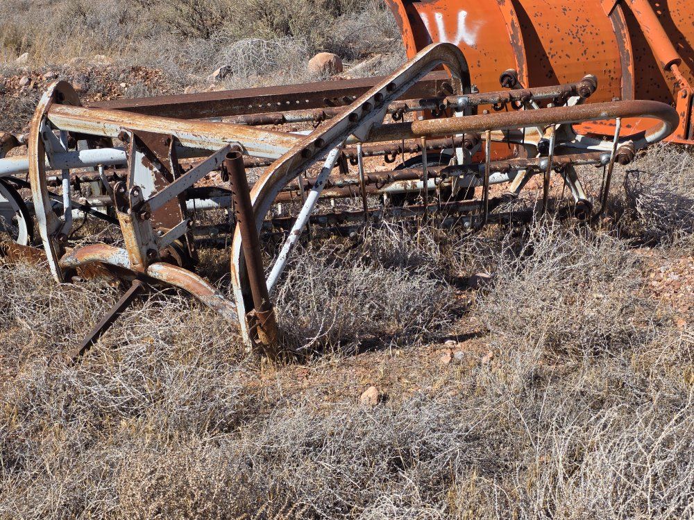 Tow-Behind Side Delivery Hay Rake Agricultural Farm Equipment