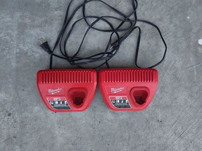 Milwaukee M12 Single Port Battery Chargers Tested, Works Great!