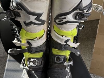 Alpine Star Tech 5 motocross boots size 9